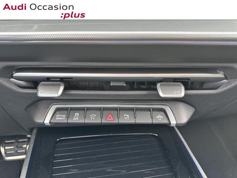 Voitures occasions Audi Q3 Design Lens