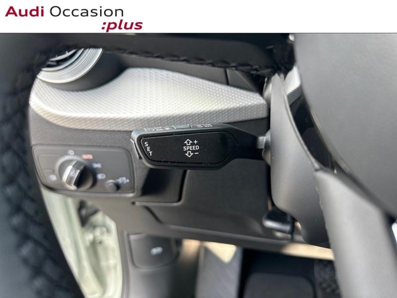 Voitures occasions Audi Q2 Design Lens