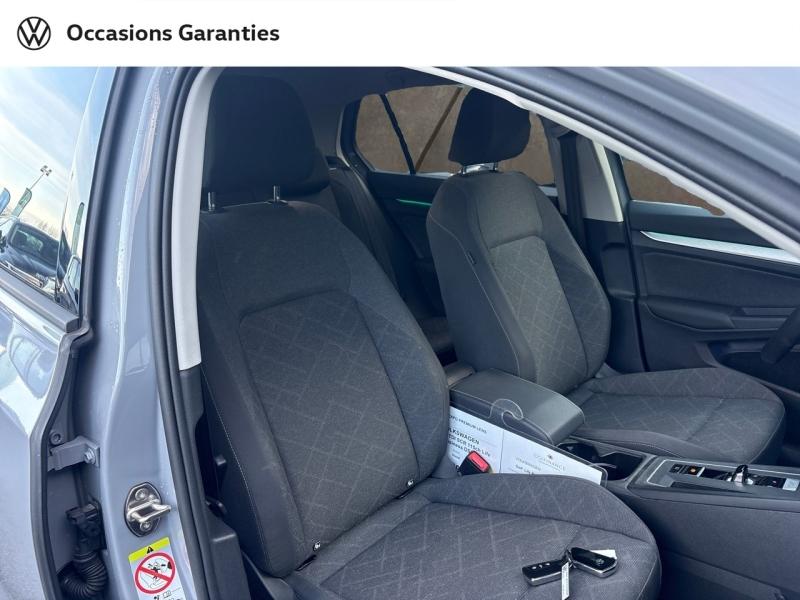 Voitures occasions VOLKSWAGEN GOLF Life Business Lens