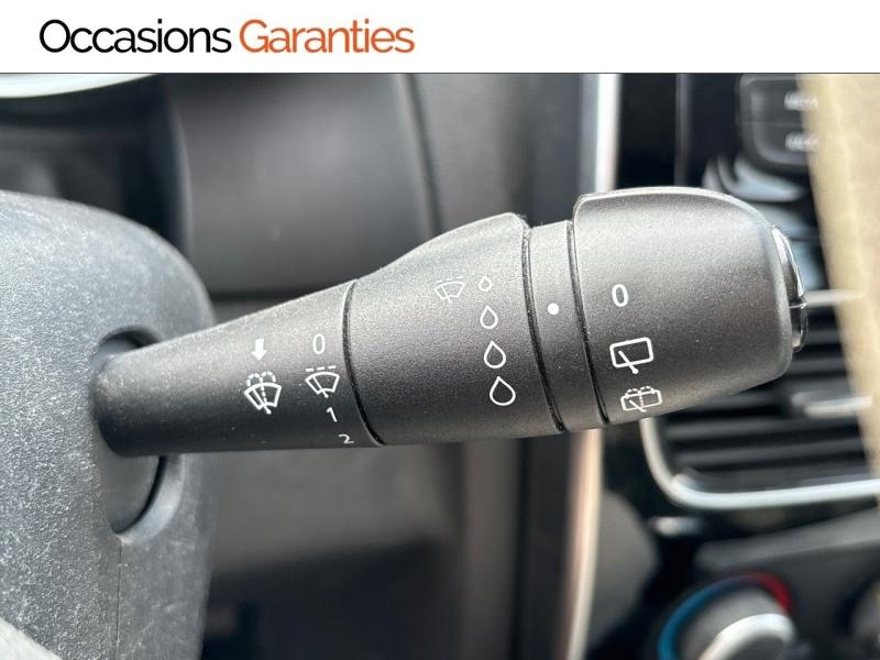 Voitures occasions RENAULT CLIO Trend Lens