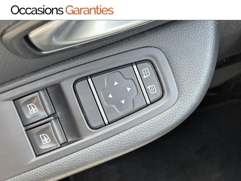 Voitures occasions RENAULT CLIO Trend Lens