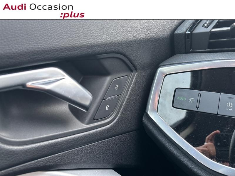Voitures occasions Audi Q3 Design Lens