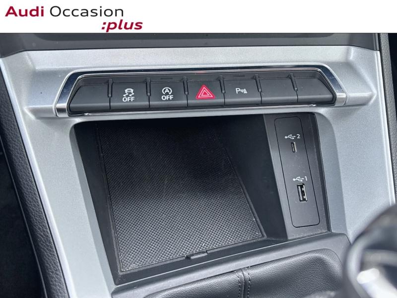 Voitures occasions Audi Q3 Design Lens
