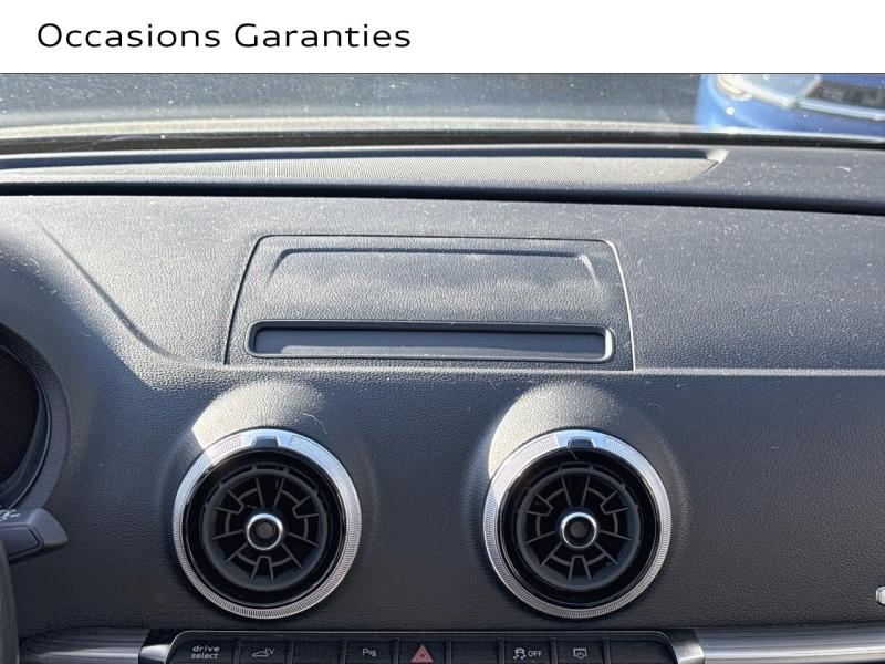 Voitures occasions Audi A3 Sportback Design luxe Lens