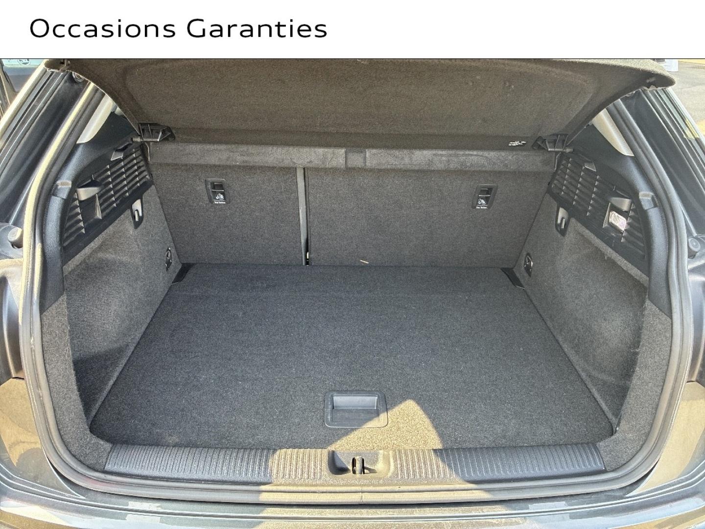 Voitures occasions Audi Q2 Advanced Lens