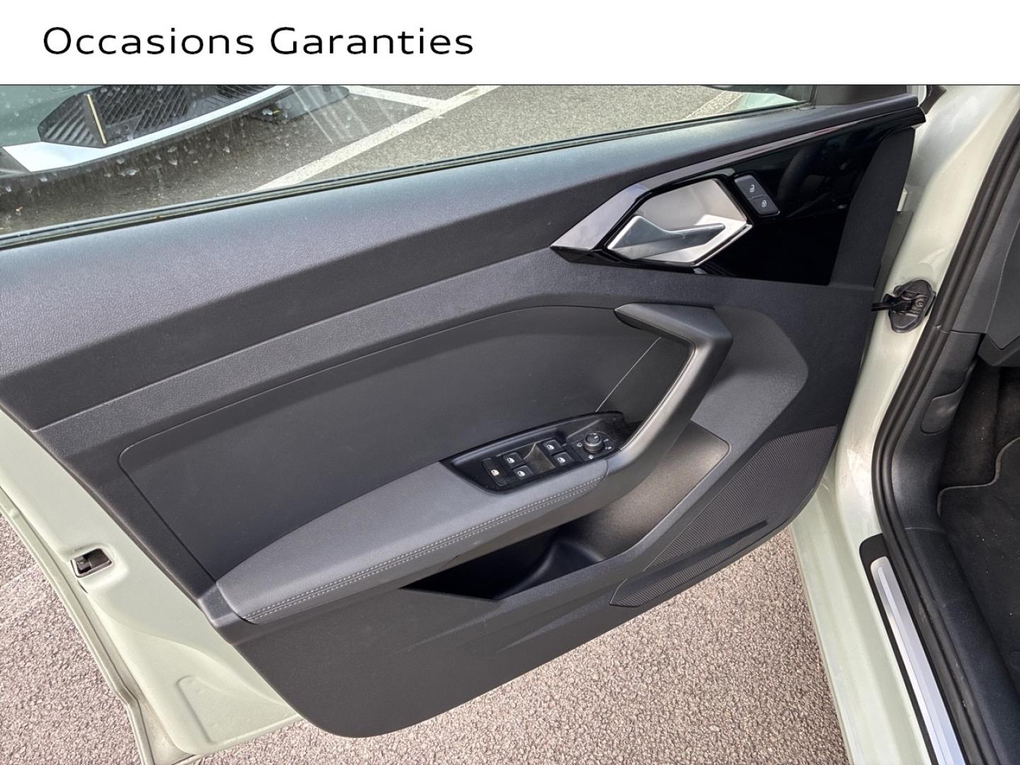 Voitures occasions Audi A1 Sportback Design Lens