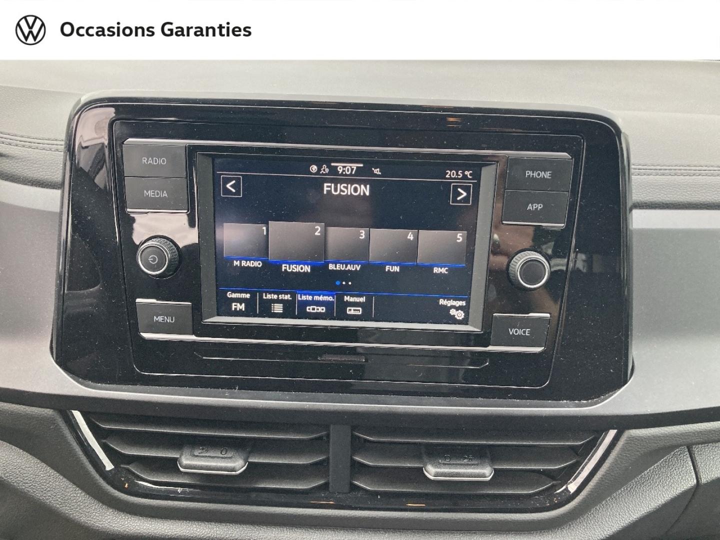 Voitures occasions VOLKSWAGEN T-ROC Base Mozac