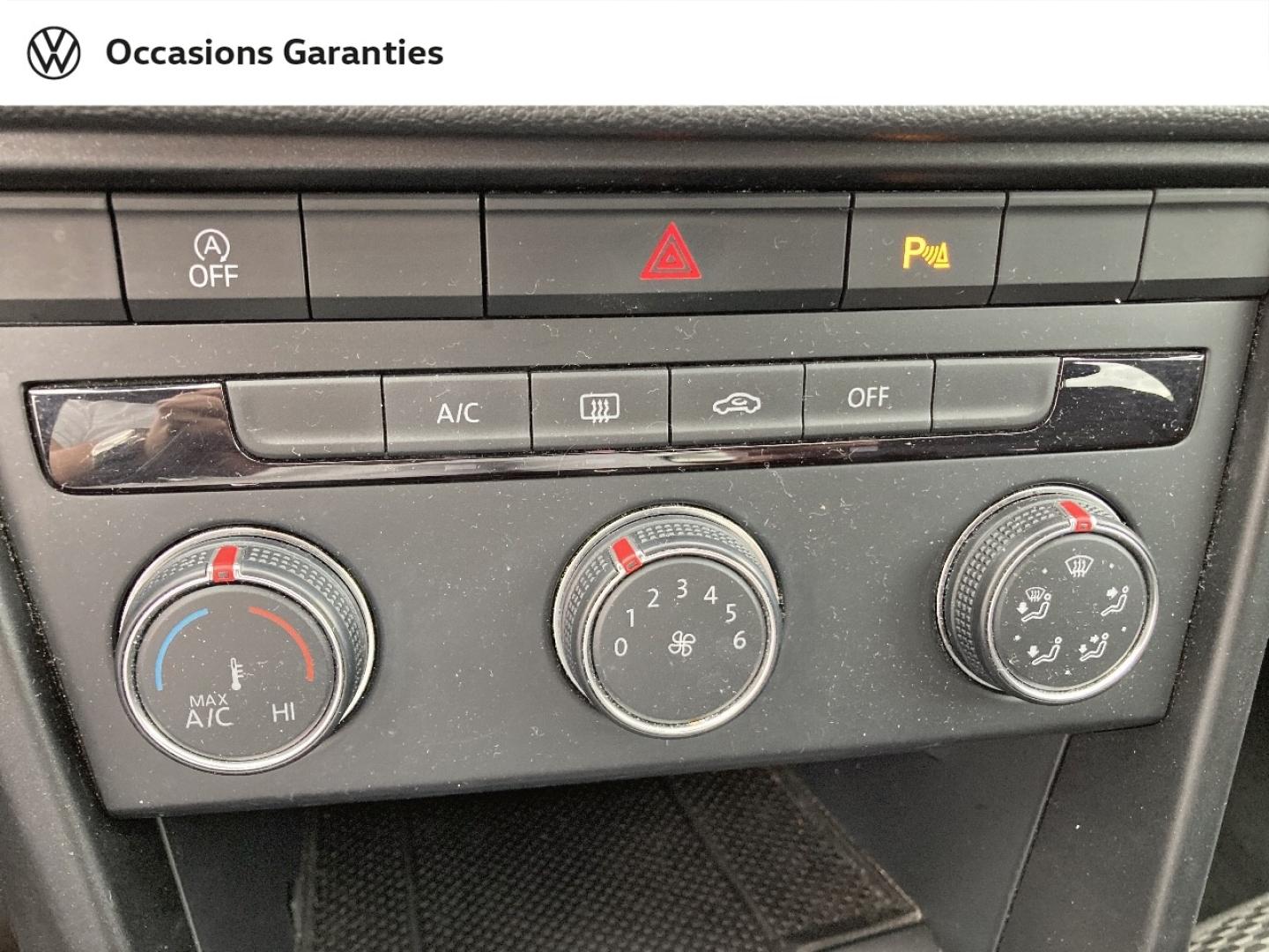 Voitures occasions VOLKSWAGEN T-ROC Base Mozac