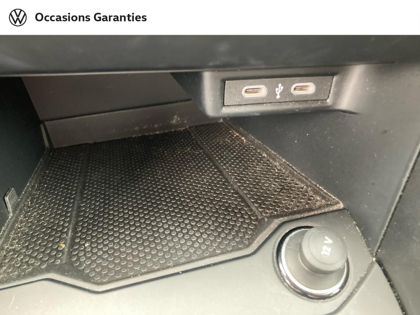 Voitures occasions VOLKSWAGEN T-ROC Base Mozac