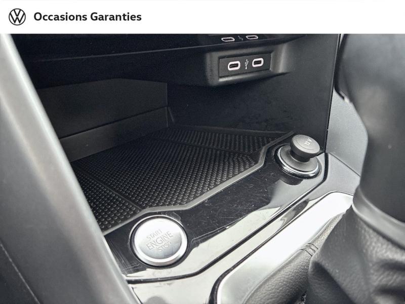Voitures occasions VOLKSWAGEN T-ROC Life Plus Mozac