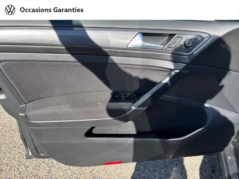 Voitures occasions VOLKSWAGEN GOLF Confortline Business Mozac