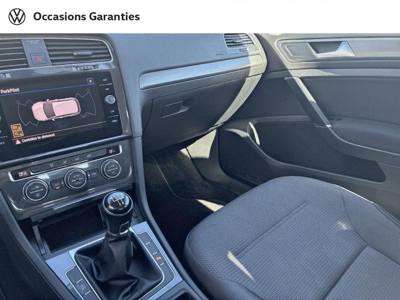 Voitures occasions VOLKSWAGEN GOLF Confortline Business Mozac