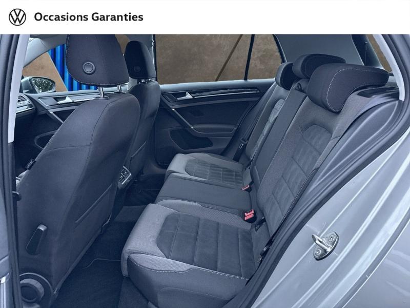Voitures occasions VOLKSWAGEN GOLF Carat Mozac