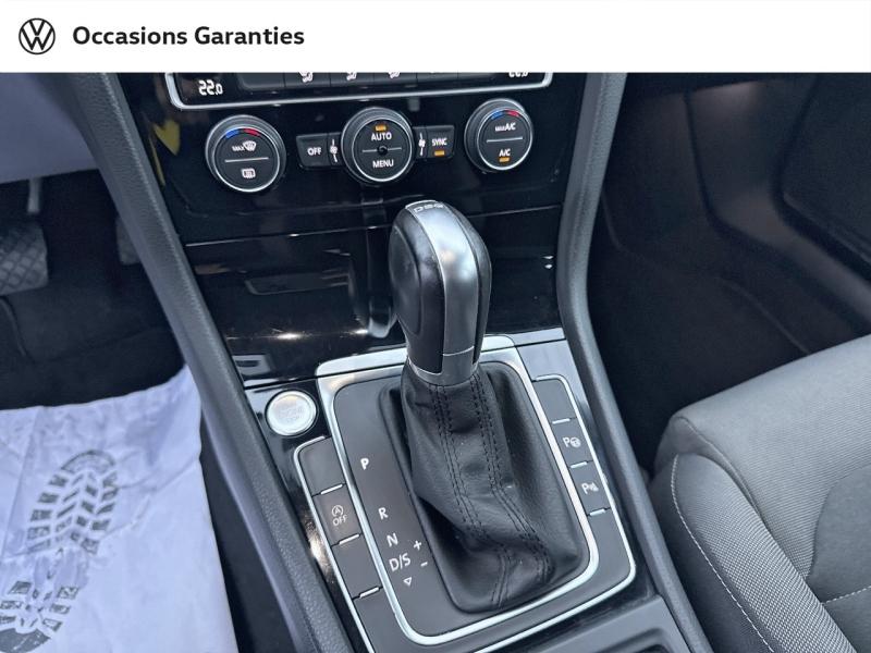 Voitures occasions VOLKSWAGEN GOLF Carat Mozac