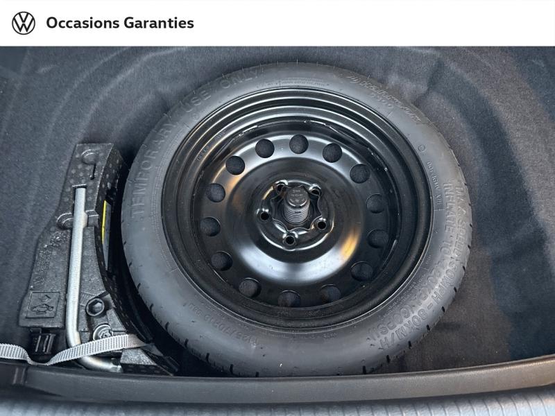 Voitures occasions VOLKSWAGEN GOLF Carat Mozac