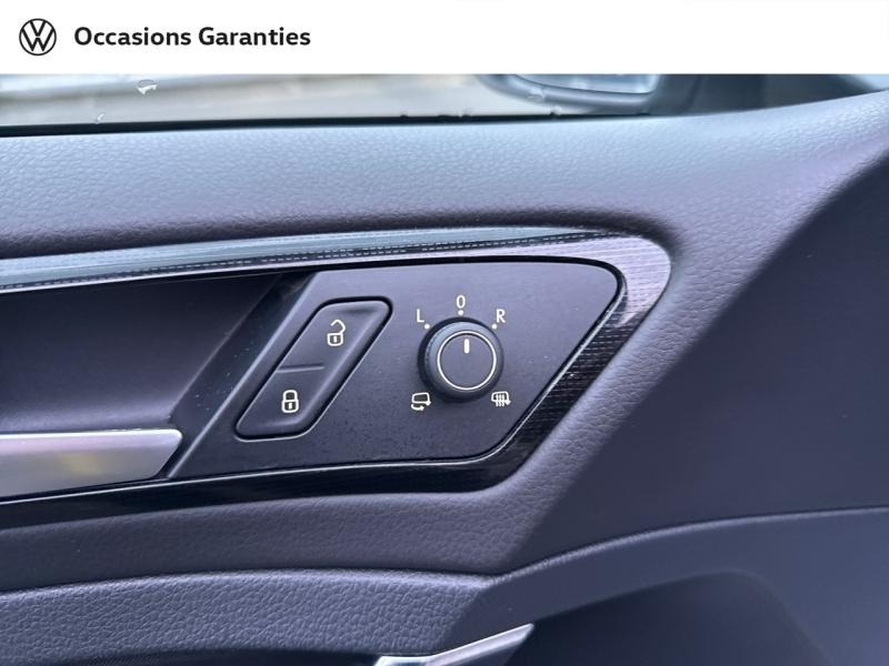 Voitures occasions VOLKSWAGEN GOLF Carat Mozac