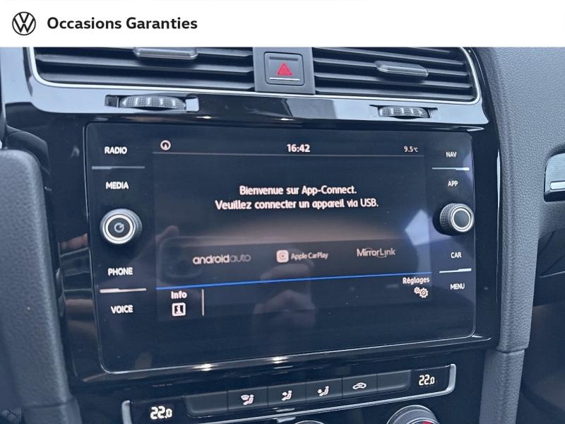 Voitures occasions VOLKSWAGEN GOLF Carat Mozac