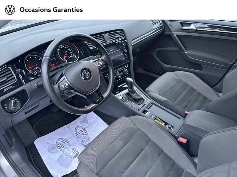 Voitures occasions VOLKSWAGEN GOLF Carat Mozac
