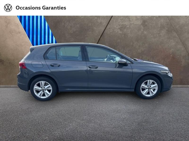 Voitures occasions VOLKSWAGEN GOLF Life 1st Mozac