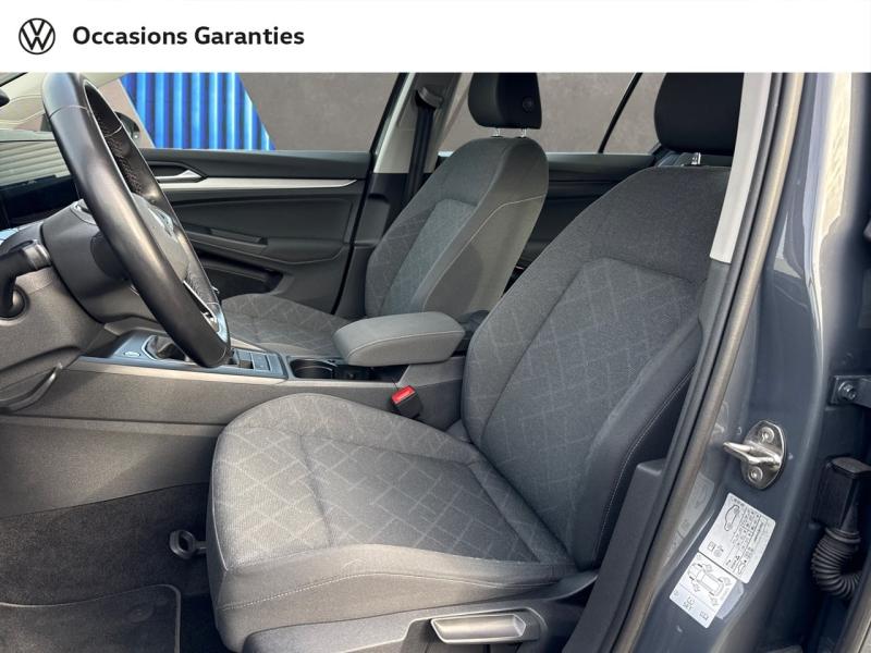 Voitures occasions VOLKSWAGEN GOLF Life 1st Mozac