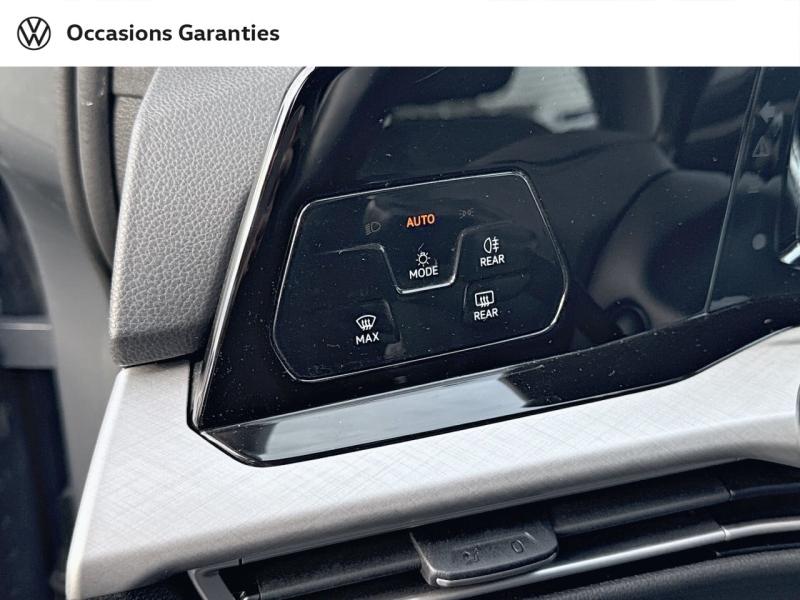 Voitures occasions VOLKSWAGEN GOLF Life 1st Mozac