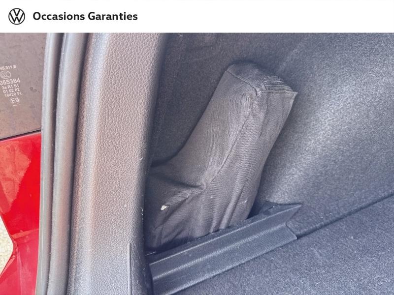 Voitures occasions VOLKSWAGEN GOLF Carat Mozac