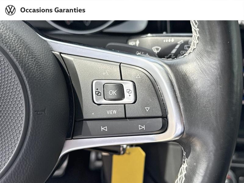 Voitures occasions VOLKSWAGEN GOLF Carat Mozac