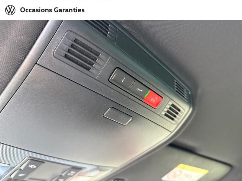 Voitures occasions VOLKSWAGEN GOLF Carat Mozac