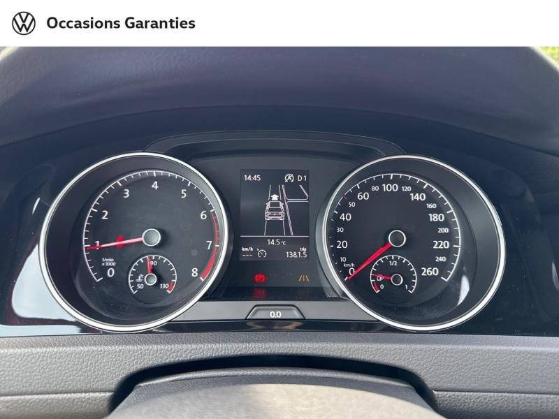 Voitures occasions VOLKSWAGEN GOLF Carat Mozac