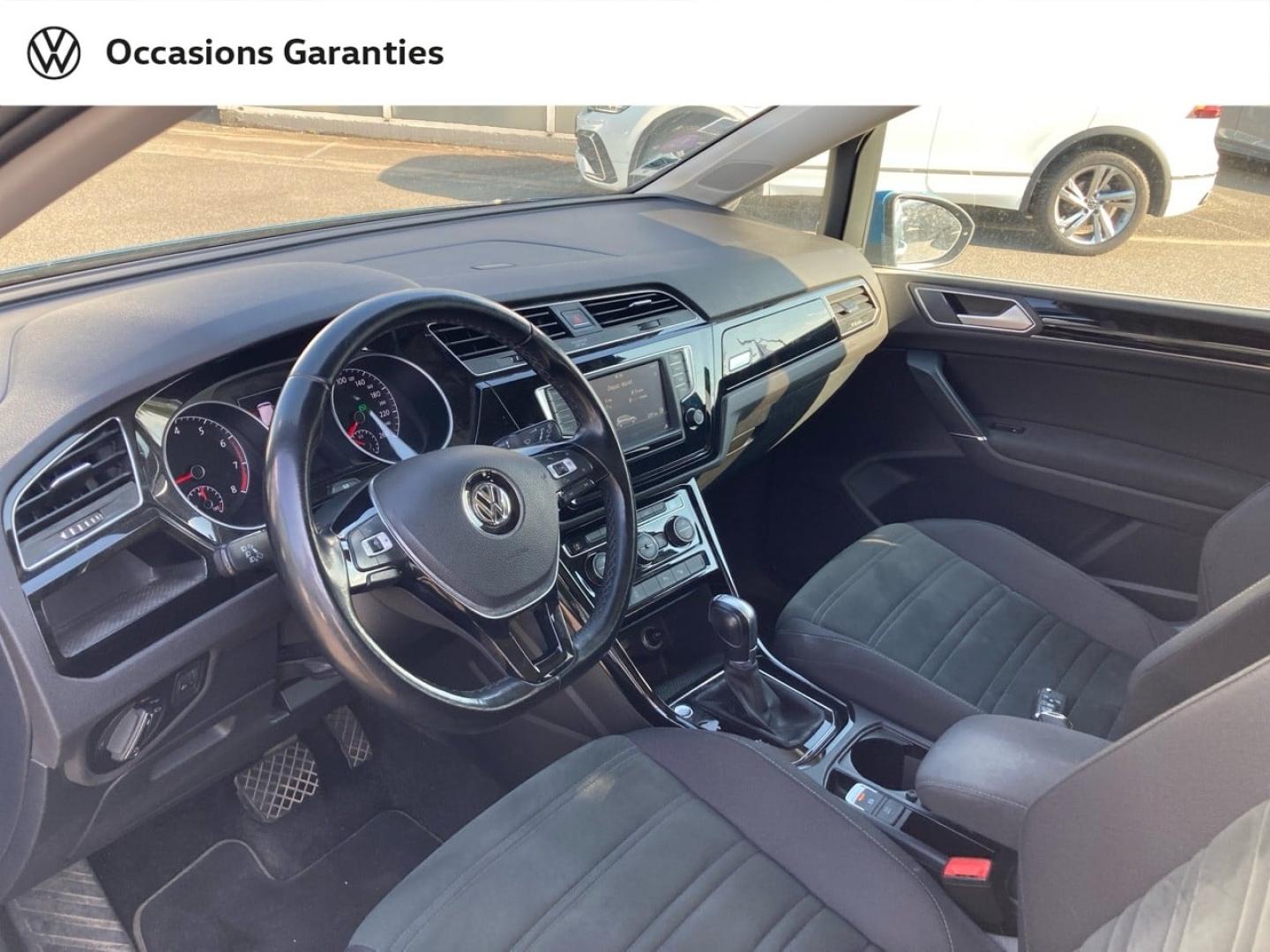 Voitures occasions VOLKSWAGEN TOURAN R-Line Mozac