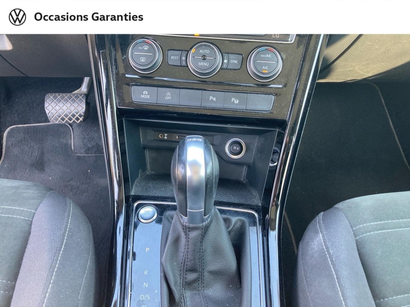 Voitures occasions VOLKSWAGEN TOURAN R-Line Mozac