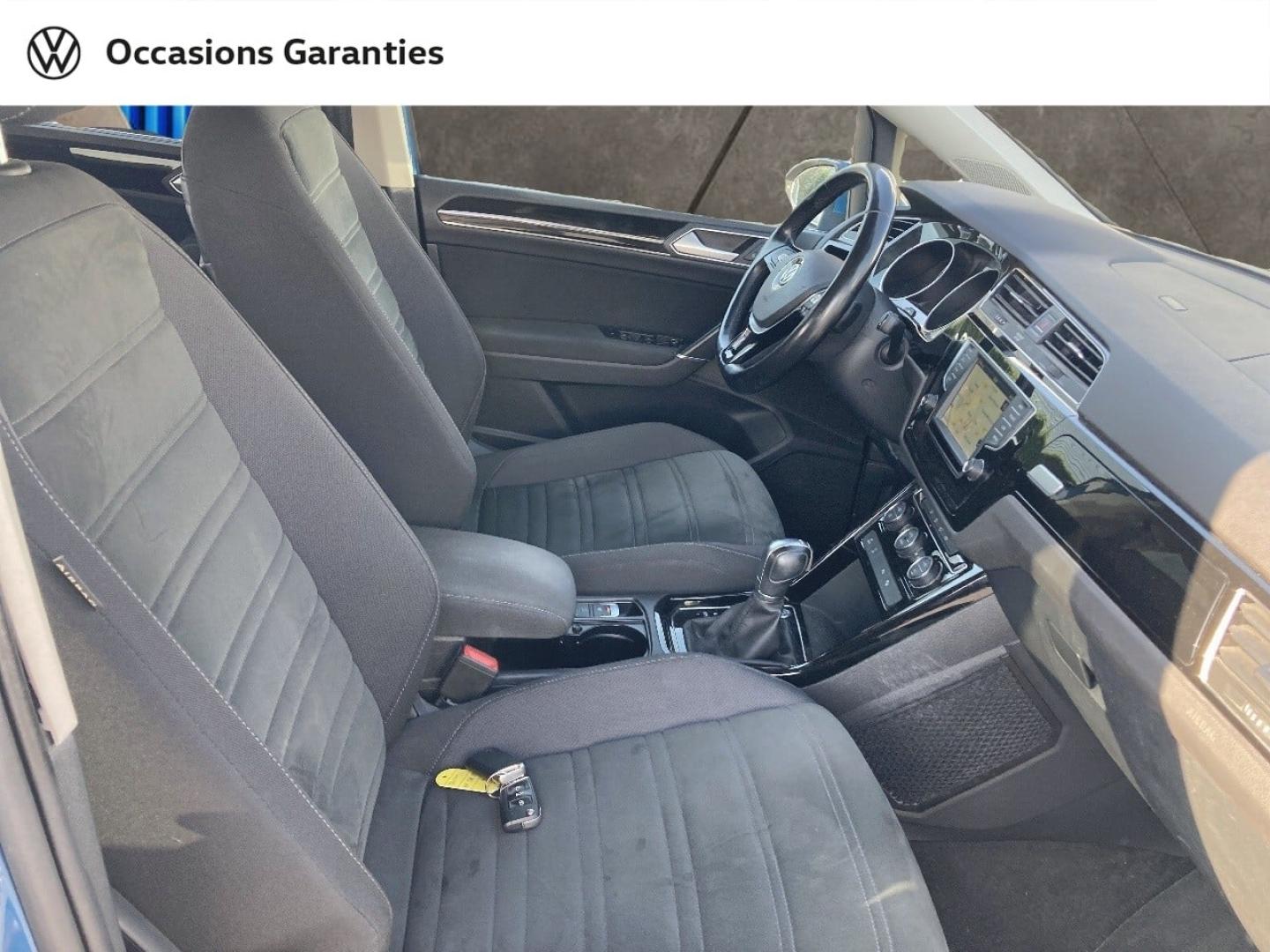 Voitures occasions VOLKSWAGEN TOURAN R-Line Mozac