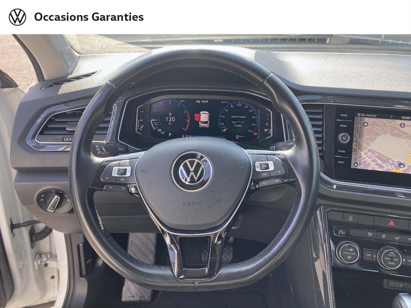 Voitures occasions VOLKSWAGEN T-ROC Carat Mozac