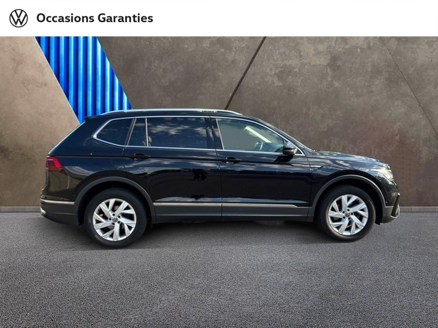 Voitures occasions VOLKSWAGEN TIGUAN ALLSPACE Elegance Exclusive Mozac