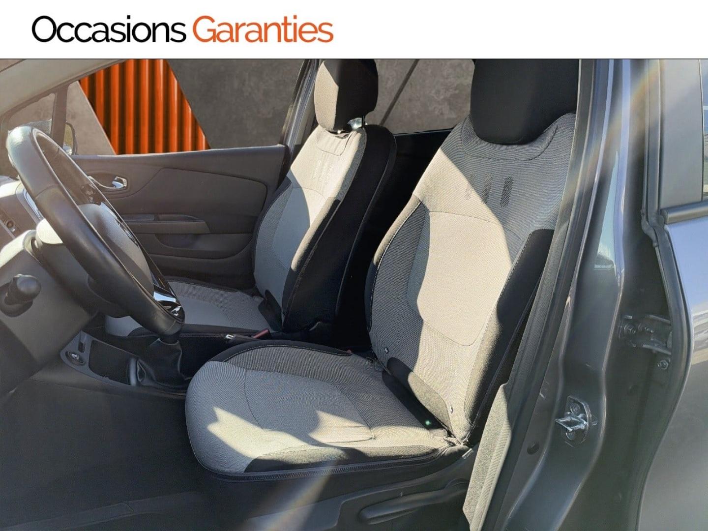 Voitures occasions RENAULT CAPTUR Cool Grey Mozac