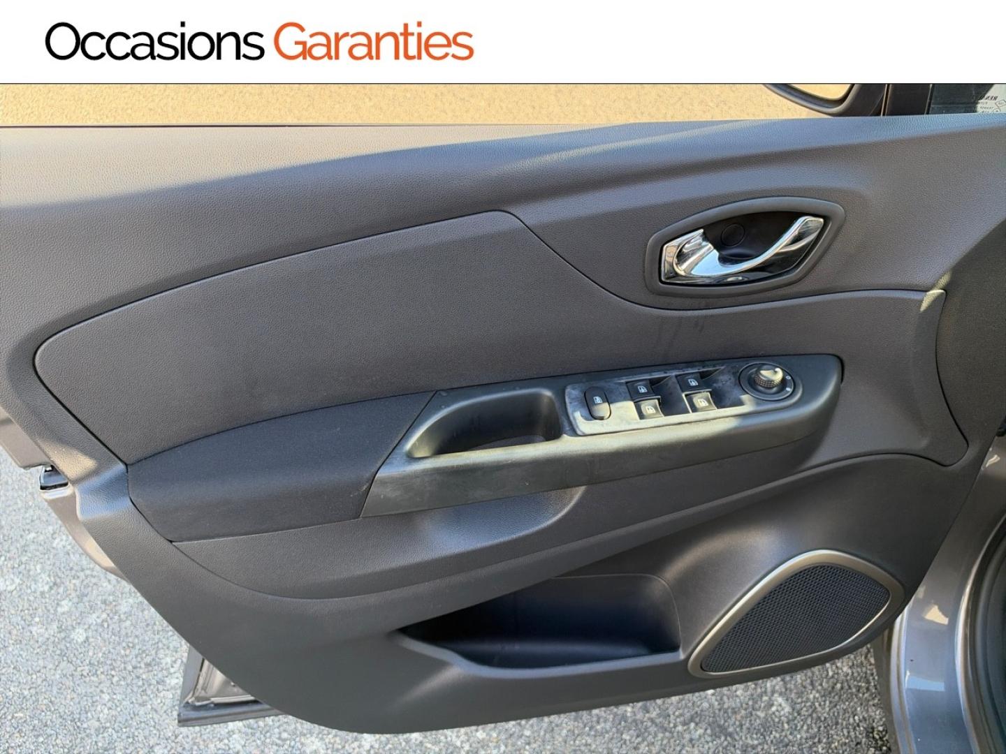 Voitures occasions RENAULT CAPTUR Cool Grey Mozac