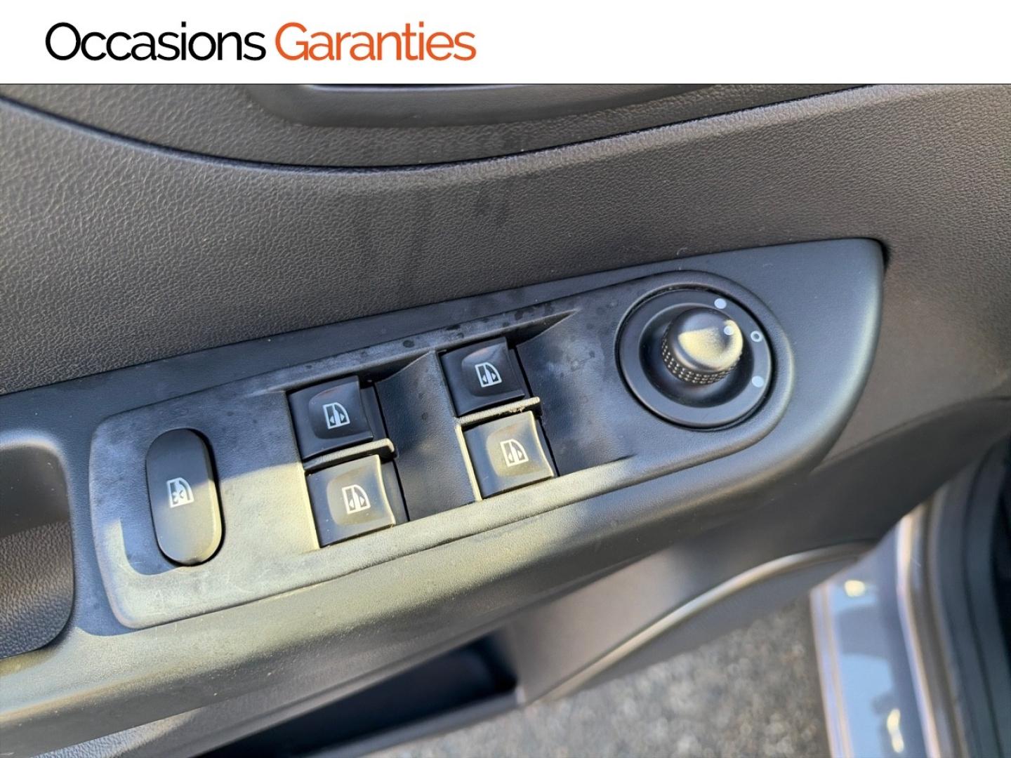 Voitures occasions RENAULT CAPTUR Cool Grey Mozac