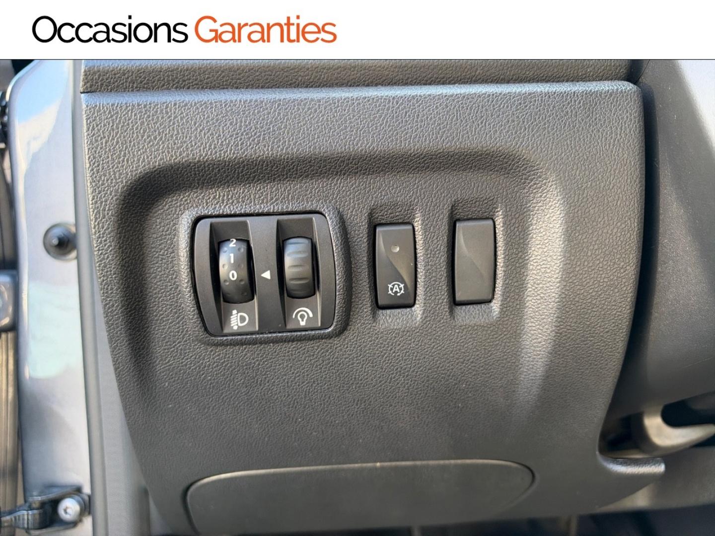 Voitures occasions RENAULT CAPTUR Cool Grey Mozac