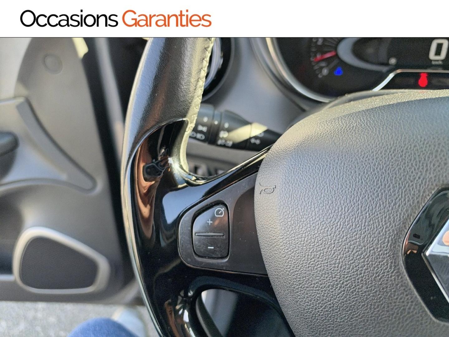 Voitures occasions RENAULT CAPTUR Cool Grey Mozac