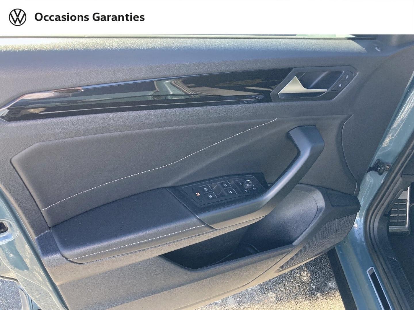 Voitures occasions VOLKSWAGEN T-ROC R-Line Mozac