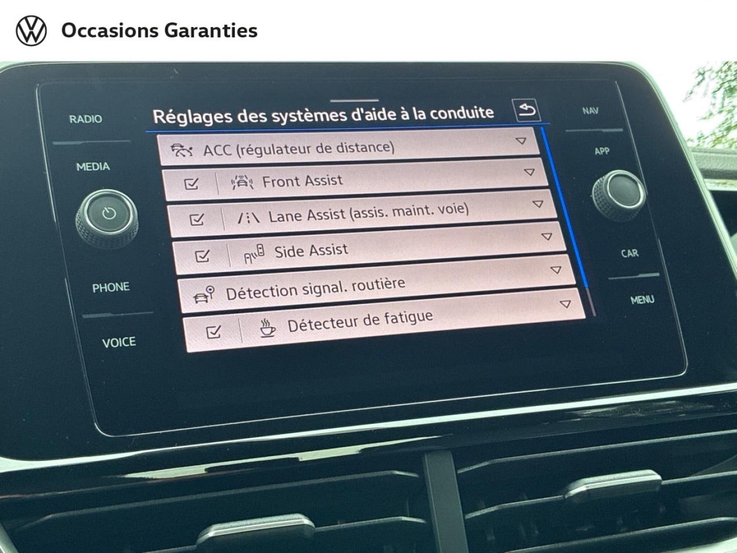 Voitures occasions VOLKSWAGEN T-ROC R-Line Mozac