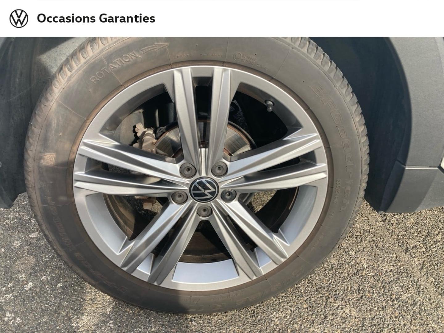 Voitures occasions VOLKSWAGEN T-CROSS R-Line Tech Clermont-Ferrand