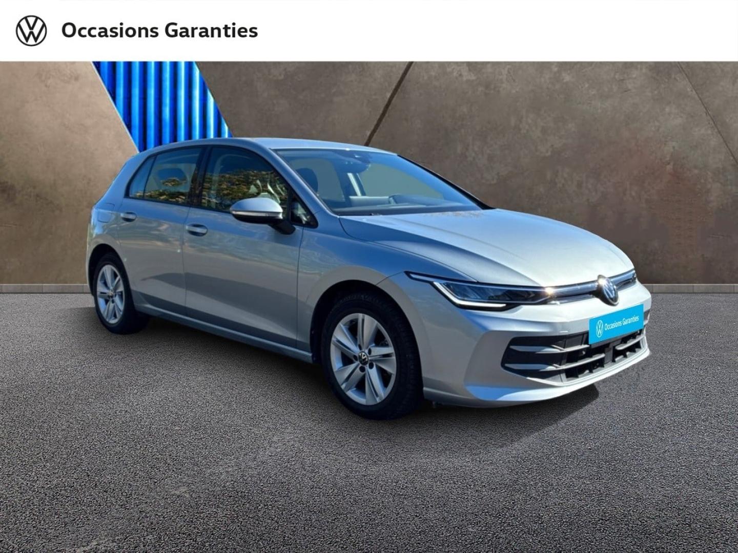Voitures occasions VOLKSWAGEN GOLF Life Plus Mozac