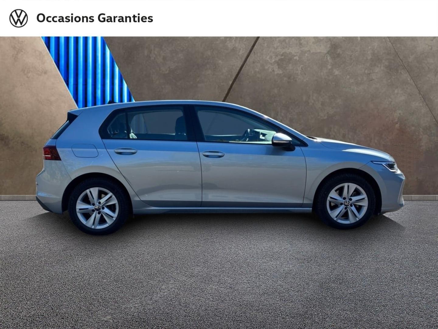 Voitures occasions VOLKSWAGEN GOLF Life Plus Mozac