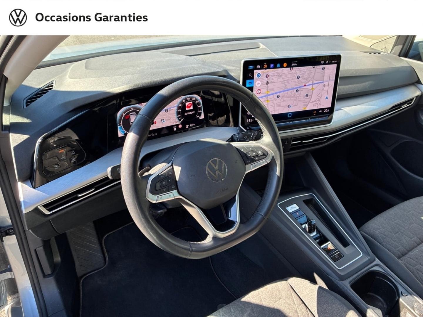 Voitures occasions VOLKSWAGEN GOLF Life Plus Mozac