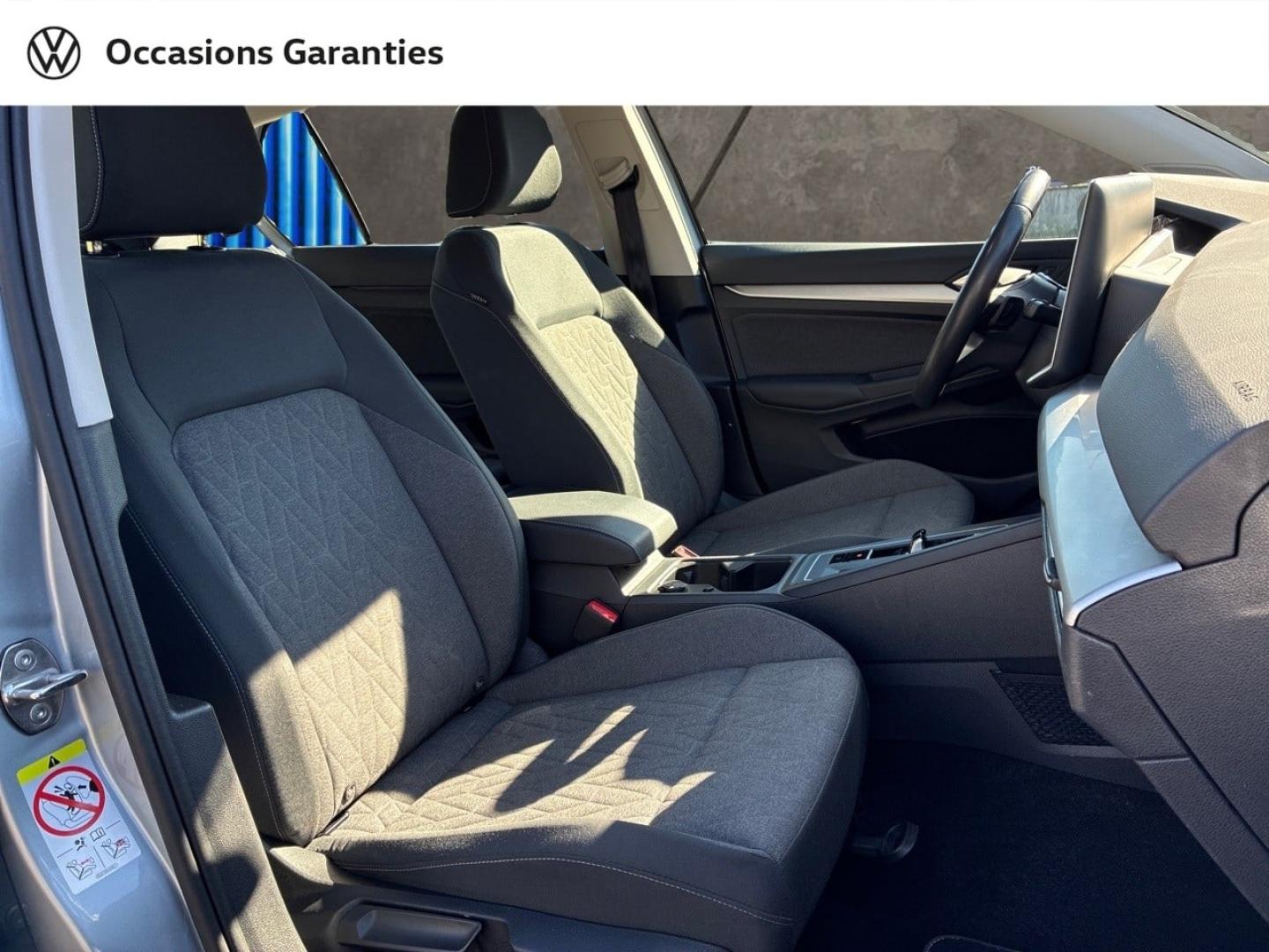 Voitures occasions VOLKSWAGEN GOLF Life Plus Mozac