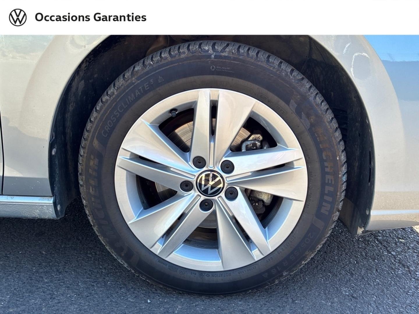 Voitures occasions VOLKSWAGEN GOLF Life Plus Mozac