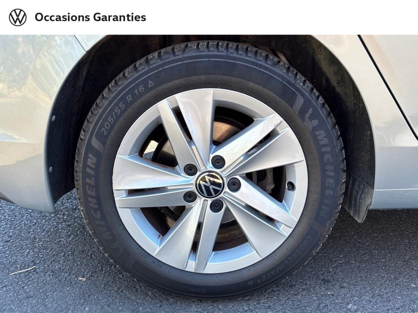 Voitures occasions VOLKSWAGEN GOLF Life Plus Mozac
