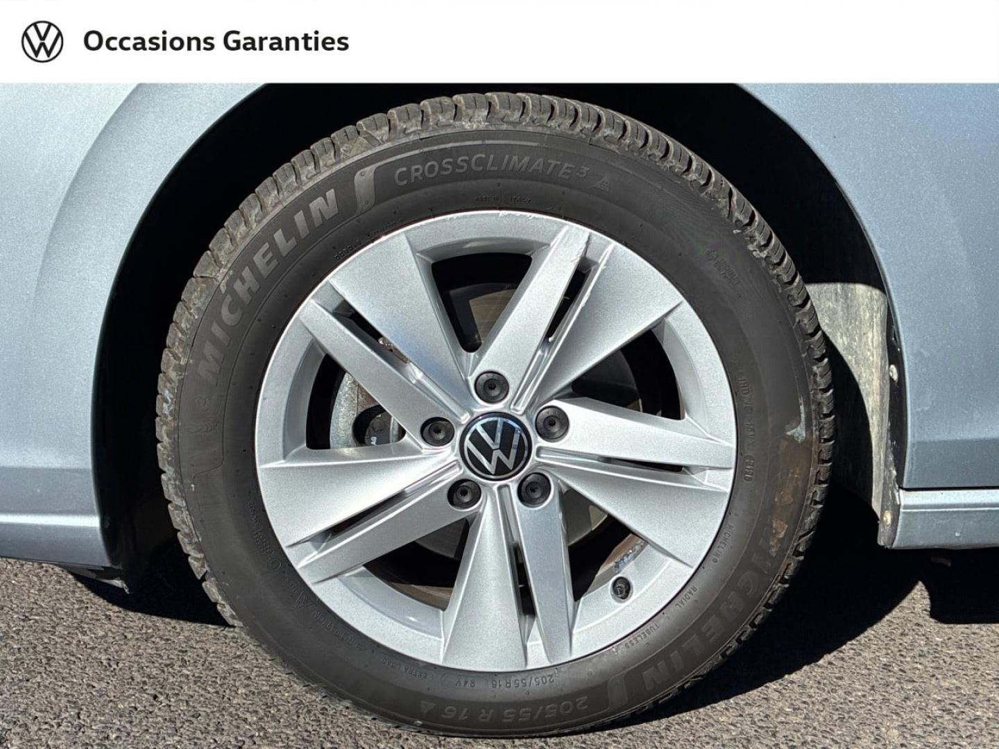 Voitures occasions VOLKSWAGEN GOLF Life Plus Mozac