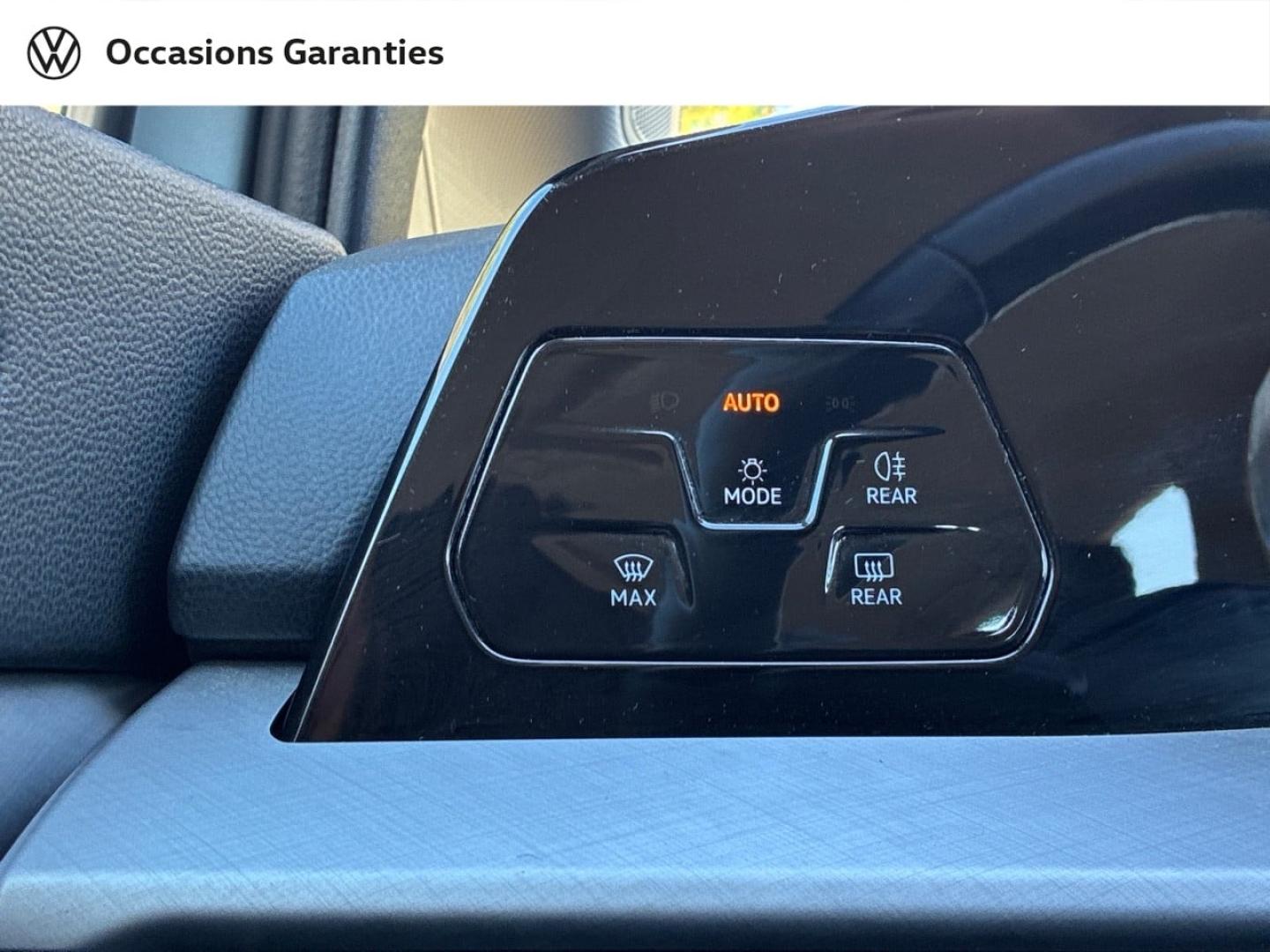 Voitures occasions VOLKSWAGEN GOLF Life Plus Mozac